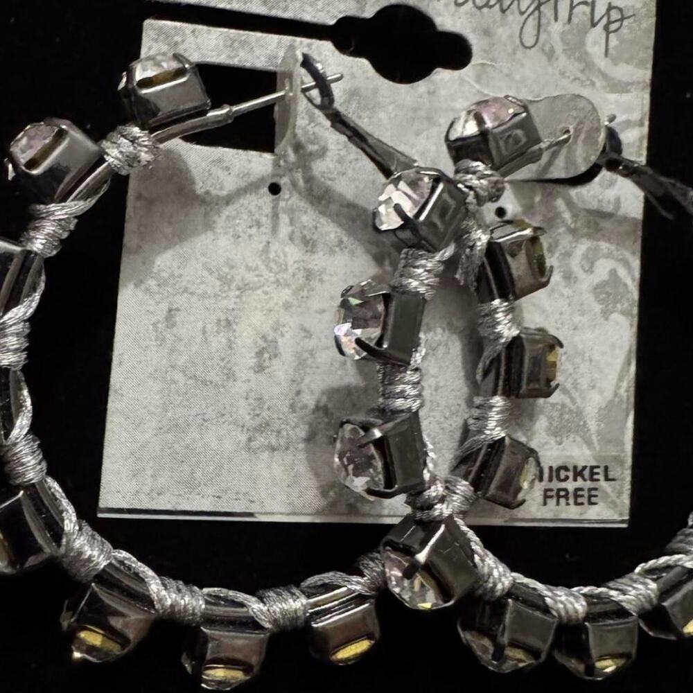 Daytrip silver hoop earrings 2' Bullet Grunge